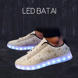 Balti LED batai su žvaigždutėmis