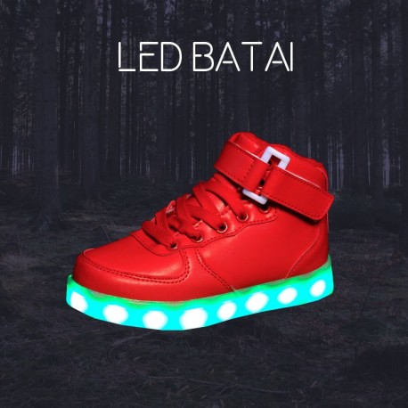 Raudoni LED batai