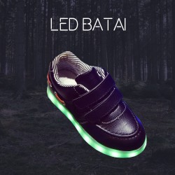 Juodi LED batai